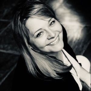 Meet your Posher, Carrie